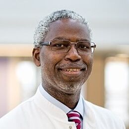 Chefarzt Dr. med. Gilbert Mugomba 